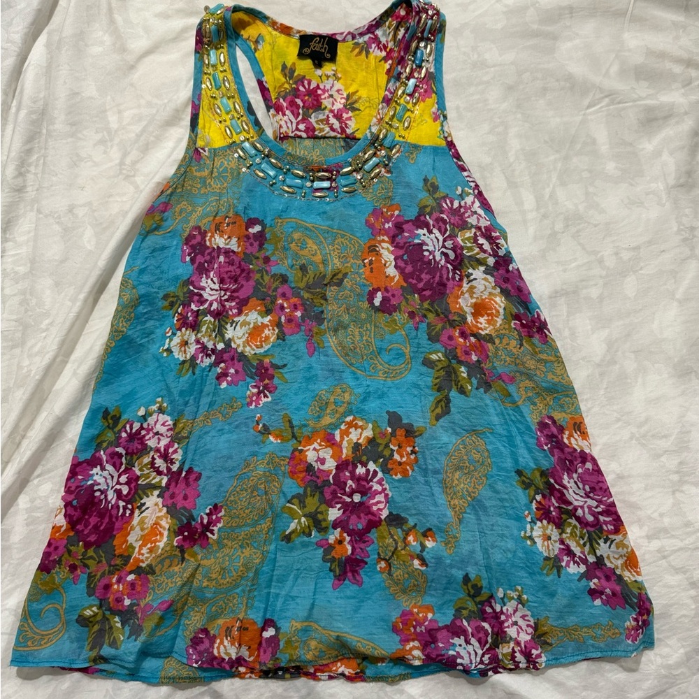 Blouse with beautiful pendants in neck